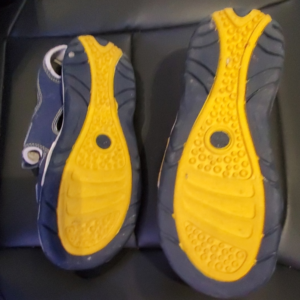 Sandles - Picture 4 of 4